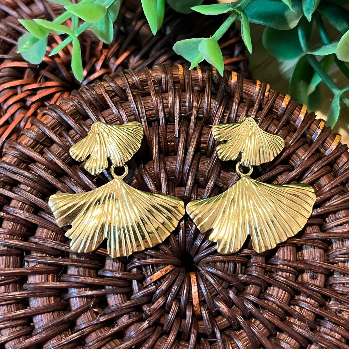 Aretes tipo abanico largos