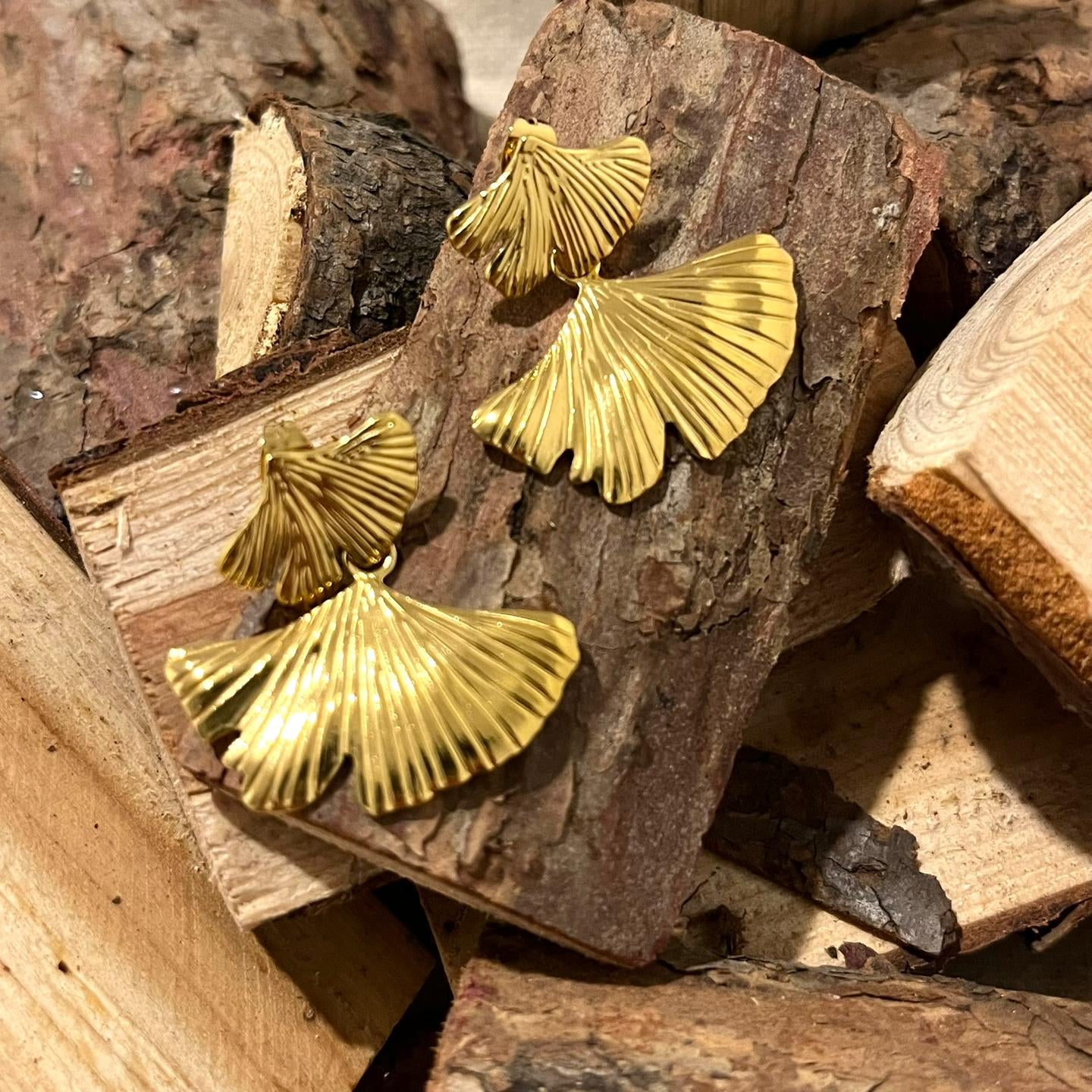 Aretes tipo abanico largos
