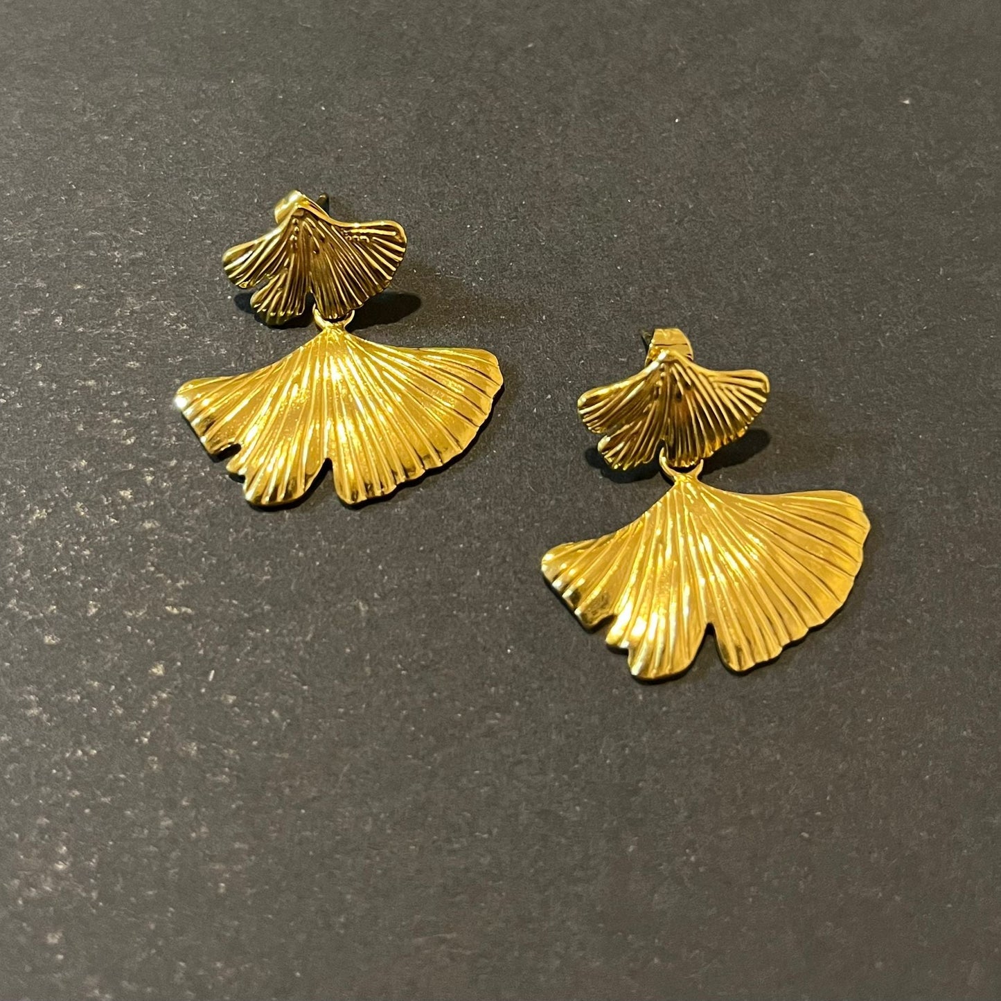 Aretes tipo abanico largos