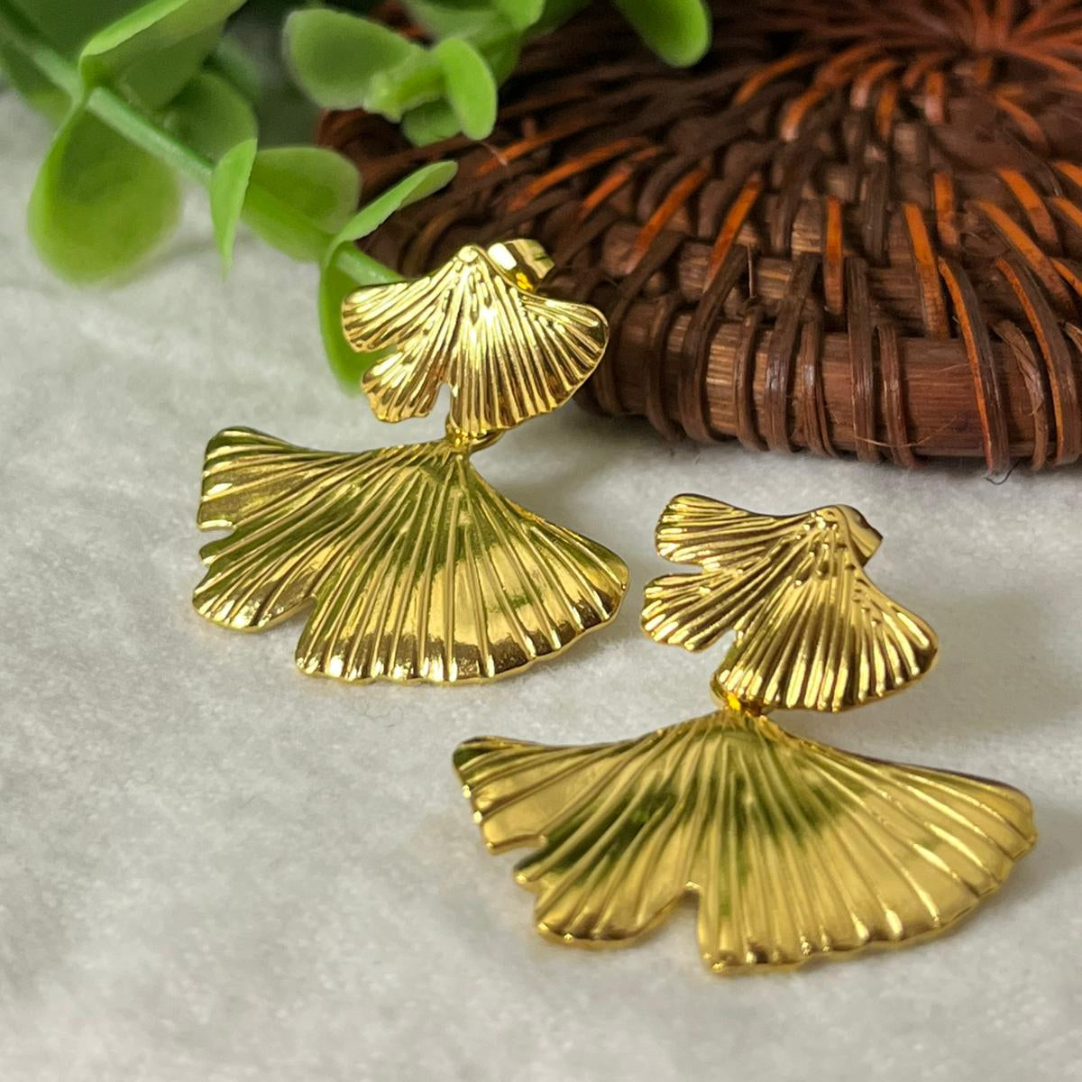 Aretes tipo abanico largos